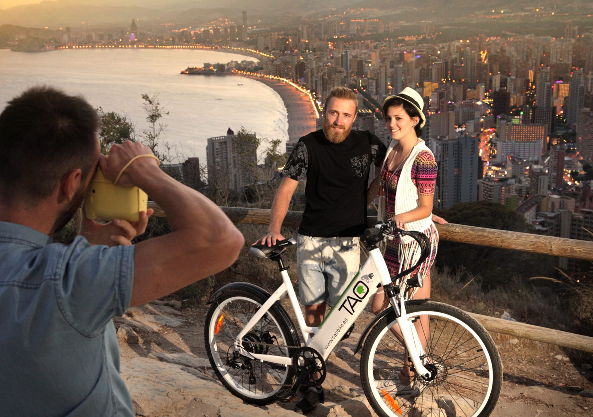 visita guiada bicicleta electrica Electric Bike Tours Benidorm y Cerveza Artesanal de Altea
